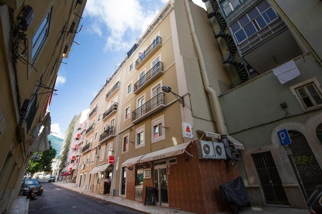 Santa Marta Cozy Apt W/ Ac Lisbon Bagian luar foto